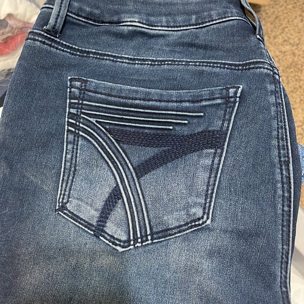 Seven women’s jeans size 8
